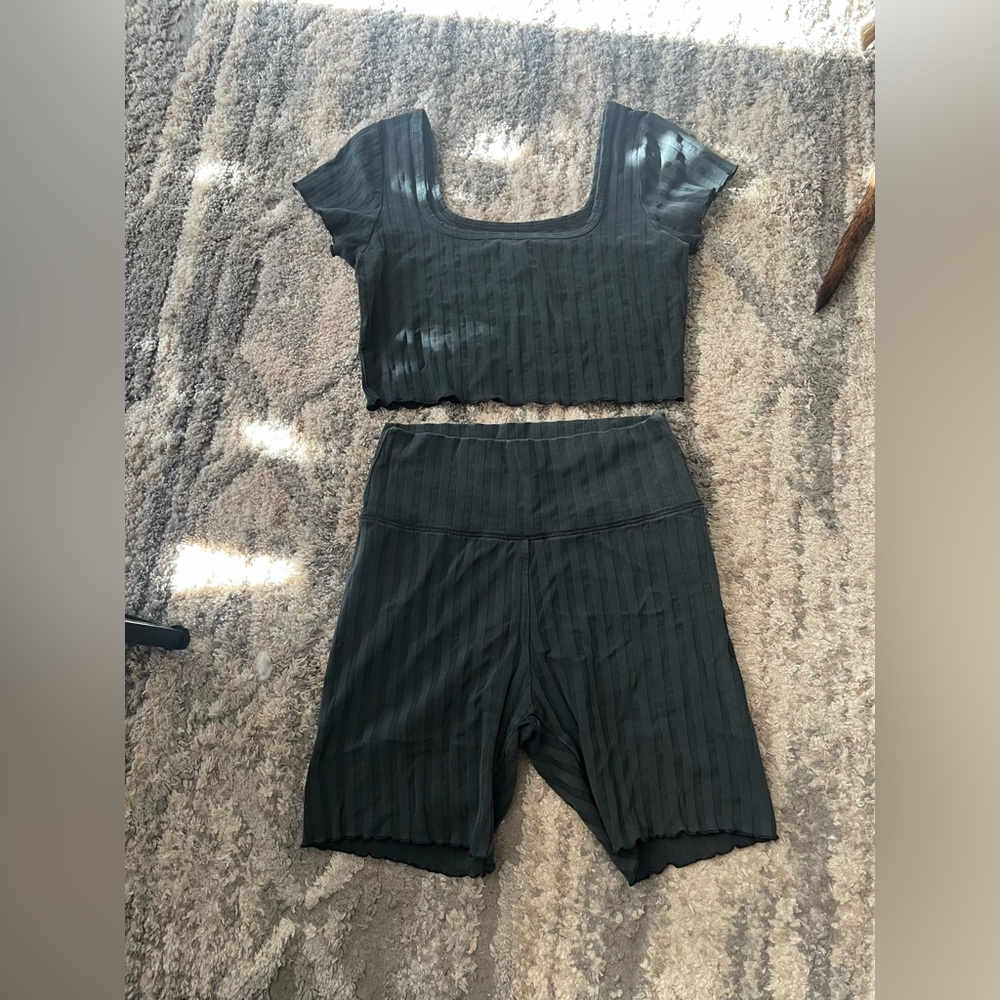 Aerie offline set 
Charcoal Grey